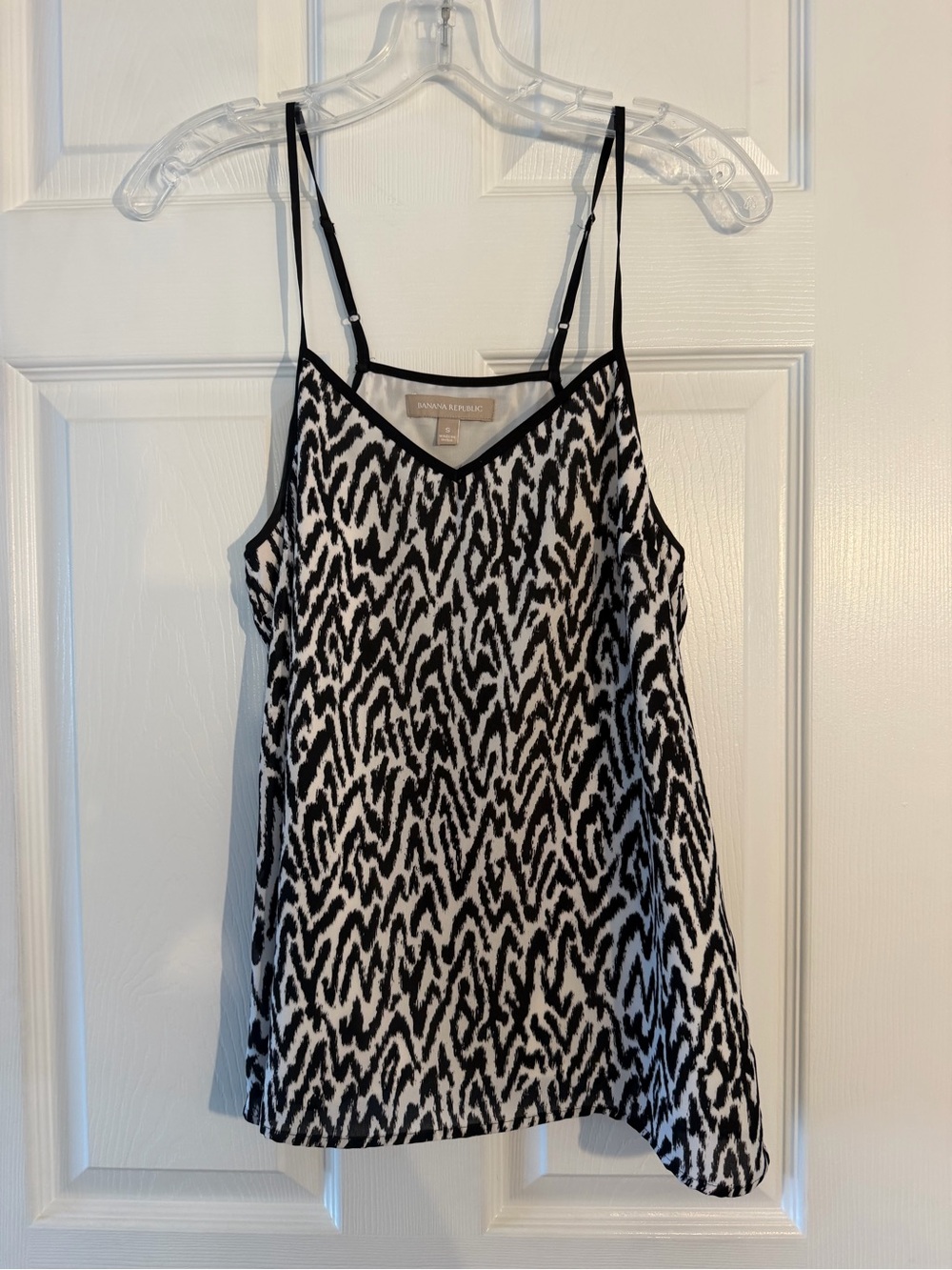 Banana Republic Black & White Abstract Print Camisole